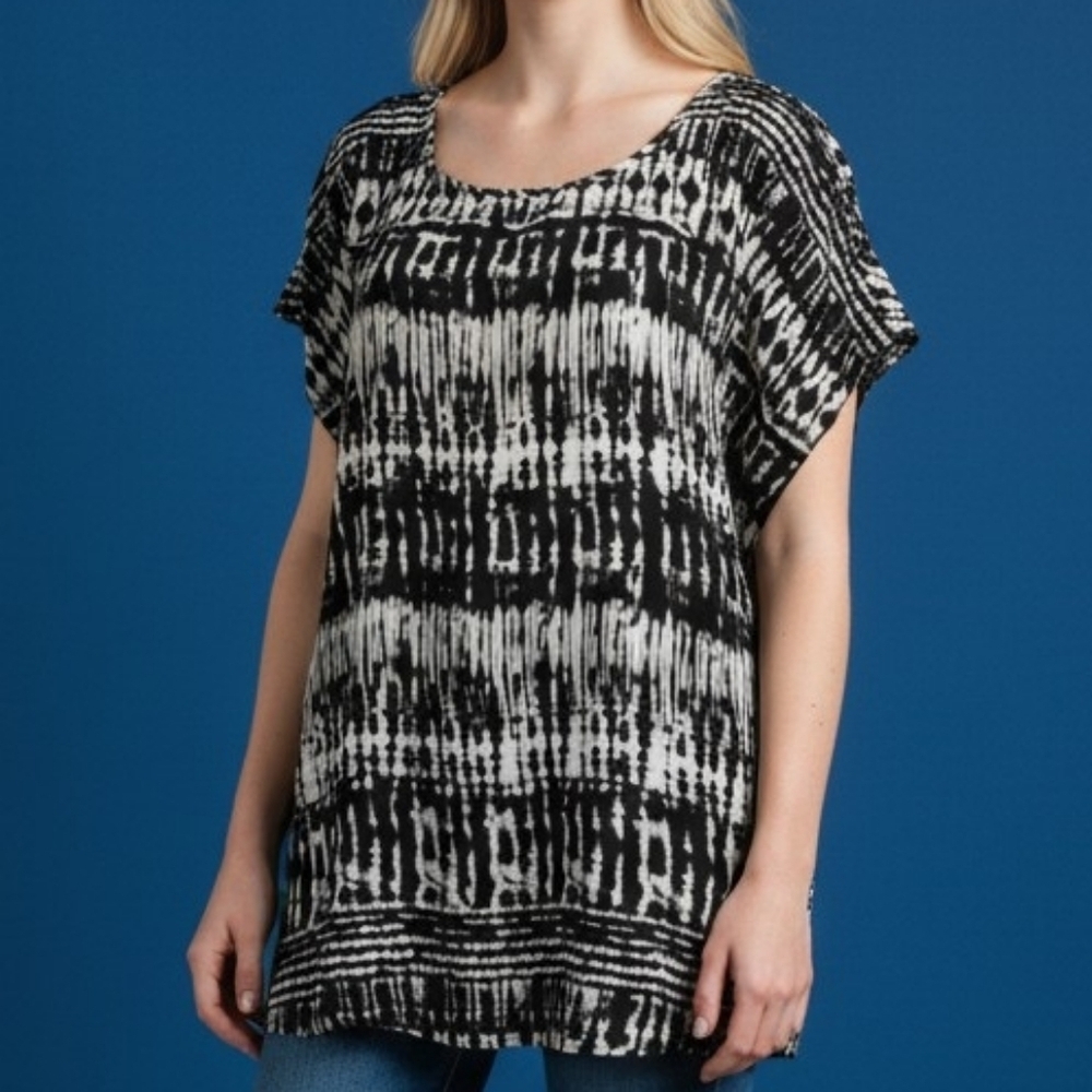 NEW LOOK Monochrome Ikat Short Sleeve Blouse NWOT